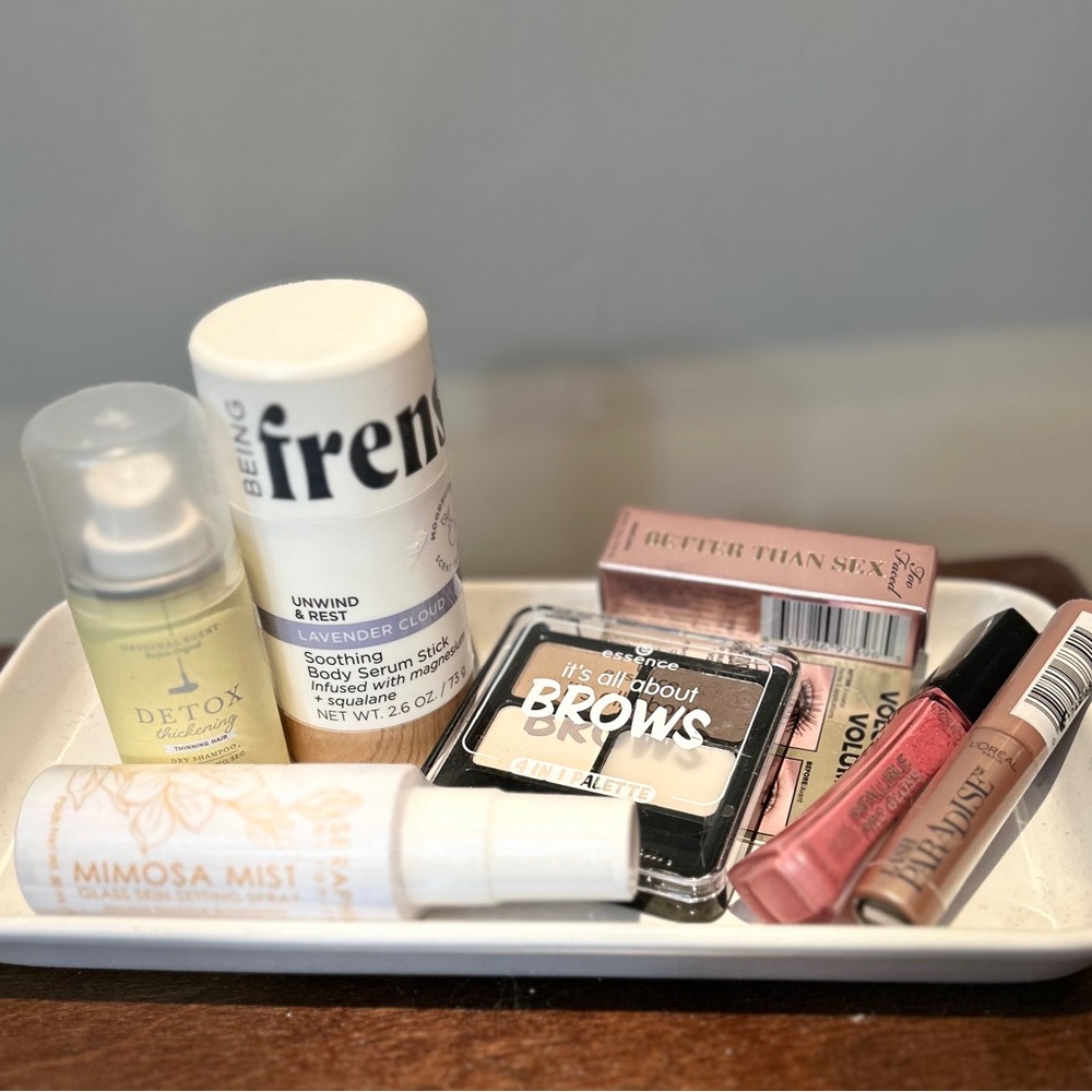 Beauty & Skincare Bundle: Too Faced + Frenshe + L’Oréal + DryBar Seraphine 7 pc
